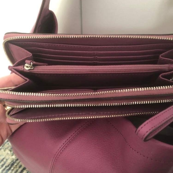 BRAND NEW NEVER USED COACH WALLET! - Picture 2 of 2